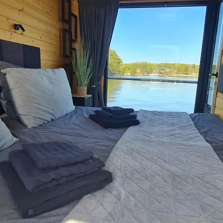 Design Hausboot Am Bei Berlin Mit Sauna Und Kamin